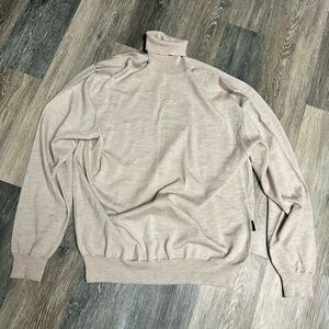 Hugo Boss 100% Merino Wool Turtle Neck Sweater Size Large